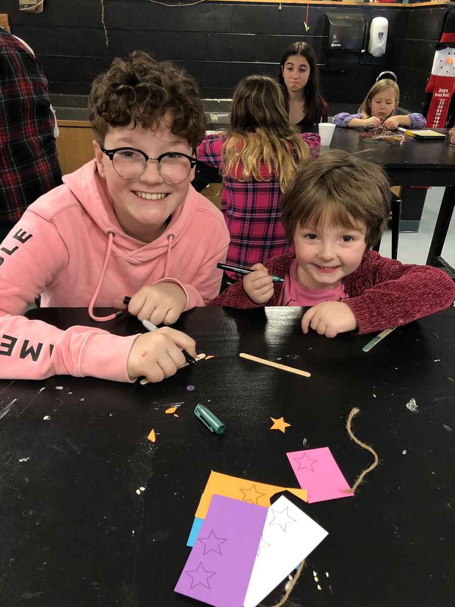 GregpittG's tweet photo. Thanks to all who helped make KinderKrafts today a huge success! @Riversideps @heathermartin39 https://t.co/68y1RDLCh7