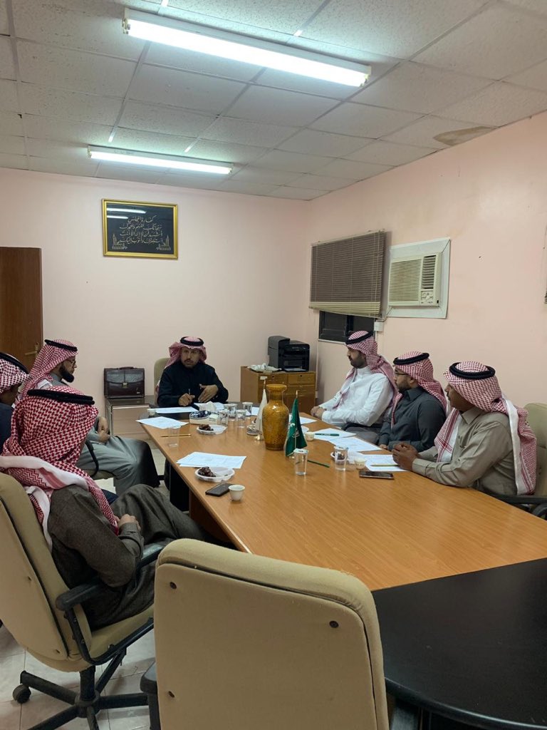 aleeteemad's tweet photo. عقد اليوم في مقر النادي اجتماع مجلس الادارة رقم 5 بحضور  اعضاء المجلس  رحب فيه رئيس النادي بالاستاذ حسام بن ناصر الشايع والاستاذ عبدالله بن فهد الشايع   بانضمامهم حديثاً للمجلس متمنياً لهم التوفيق لخدمة روضة سدير  وناقش المجلس وضع النادي المالي وتقرير البنية التحتية للنادي https://t.co/tOSdOs0FPW
