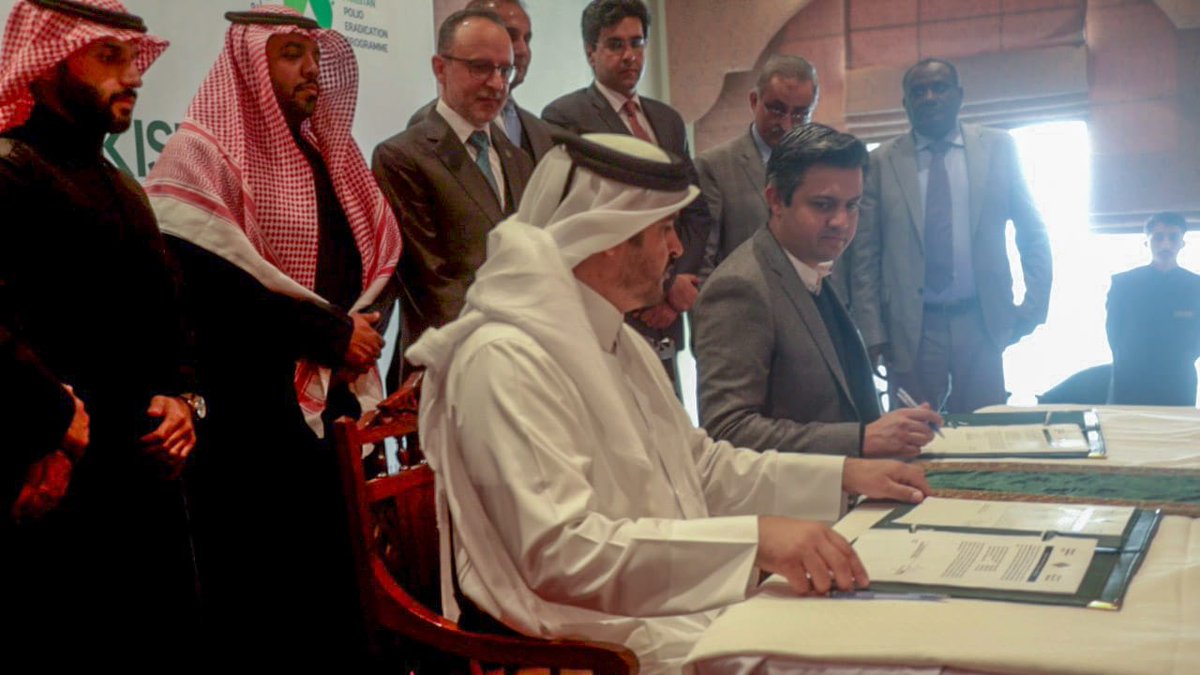 PakFightsPolio's tweet photo. Hon. @Hammad_Azhar, Minister EAD, and Hon. @zfmirza, SAPM NHSR&amp;C, attended the launch event of the @LLF_fund support to the Pakistan Polio Eradication Initiative Programme @KSRelief_EN @qatar_fund @ABUDHABI_FUND @gatesfoundation @isdb_group #ISFD https://t.co/trmS6UU4Ue