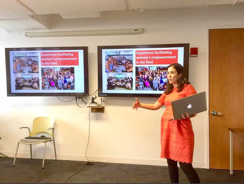 core_woman's tweet photo. Lo mejor d 2019 #CoreWoman
Nuestra Cofundadora Susana Martinez Restrepo ganó 10k USD en la competencia Pitching #GenEquality en New York para emprendimientos q promueven la equidad d género con el uso d apps. Info d nuestra App y programas para emprendedoras info@corewoman.org https://t.co/DqwkG2ot5v