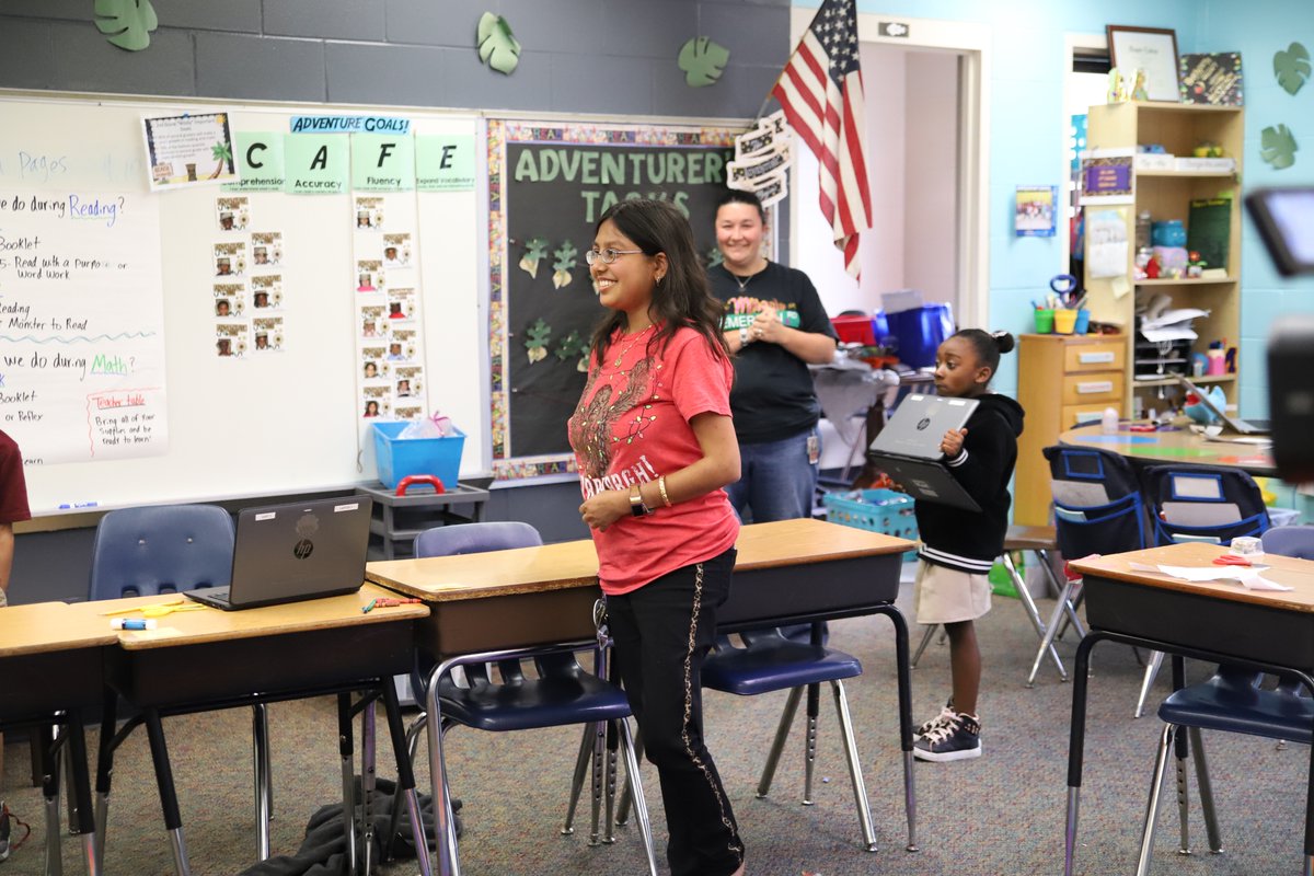 HernandoSchools's tweet image. 🎉Help us say CONGRATULATIONS to the #HernandoSchools December 2019 #ThankATeacher winner Yasmeen Anis from Moton Elementary School! 🍎Check out the video here, youtube.com/watch?v=XT5zmv…
@Hernando_Edu Submit a January Thank A Teacher nomination here, survey.k12insight.com/r/ThankATeache…