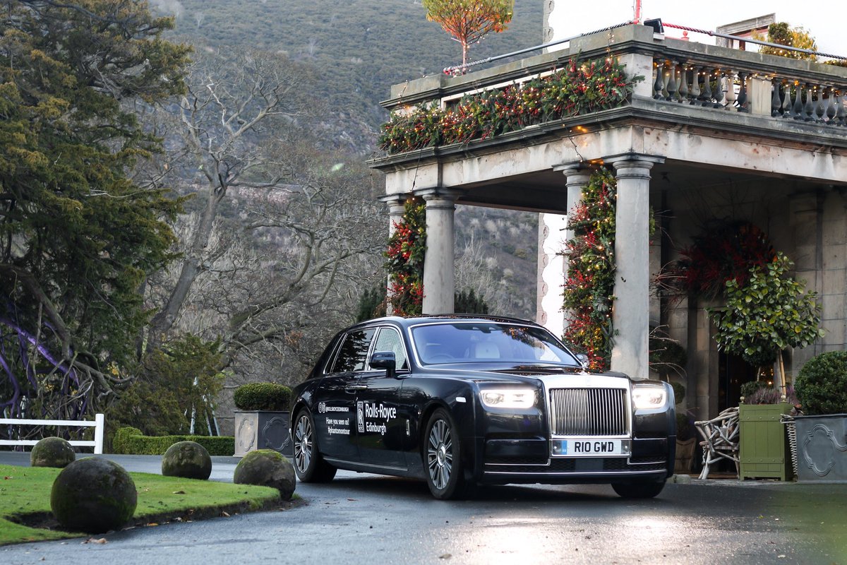 edinburgh_rrmc's tweet photo. 🎄✨ A look back to this time last year, when we visited our friends at the very festive @PrestonfieldHH as part of our #PhantomTour of Scotland.
https://t.co/X8hy81OYee
#RollsRoyce #Edinburgh https://t.co/JpBPkXDjfB