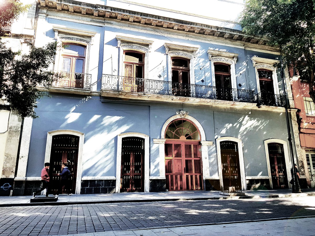 El actual  inmueble que alberga el MUPE fue originalmente parte del antiguo Hospital de San Andrés, ubicado en la calle Xicoténcatl número 9.  #museodelperfume #mupe #proximamente #arquitectura #perfume #museo #cdmx #ciudaddemexico #holamupe #espaciomupe #experienciamupe