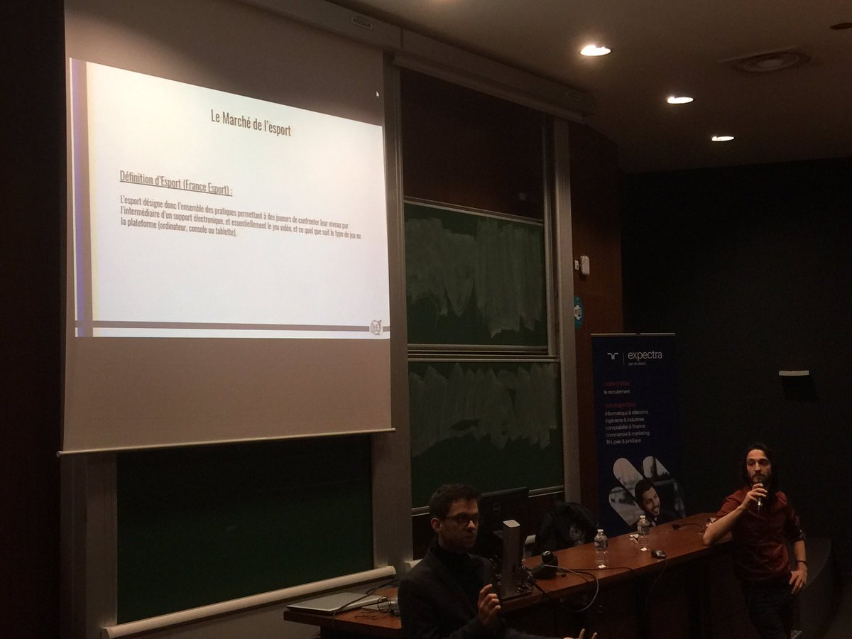 Polytech_Angers's tweet photo. L’ #esport c’est quoi ? Passionnante conférence sur un secteur en pleine expansion ! Par @TPK_ssb et @Le_Fauster https://t.co/KapEpWgxYz