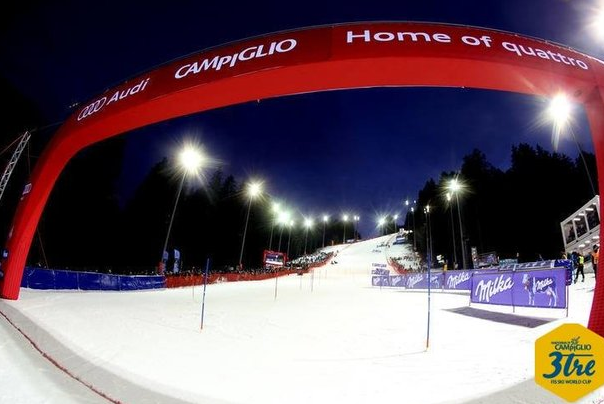anef_ski's tweet photo. Tanti auguri ad Alberto Tomba che domani compie 53 anni.
Il leggendario azzurro proprio il 19 dicembre del 1995 trionfò nello Slalom Gigante di Coppa del Mondo sulla mitologica 3-Tre di Madonna di Campiglio. #ANEF https://t.co/iVEfrCUIfF