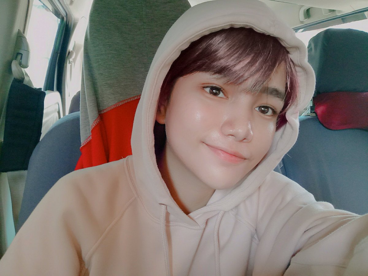stargazer_sb19's tweet photo. DREAM: Road trips with you 💖

#ATinSelfieDay #PUSHAwardsATIN #SB19 #SB19_JUSTIN @SB19Official 
NeverGiveUp ATIN https://t.co/gilVg46u7d