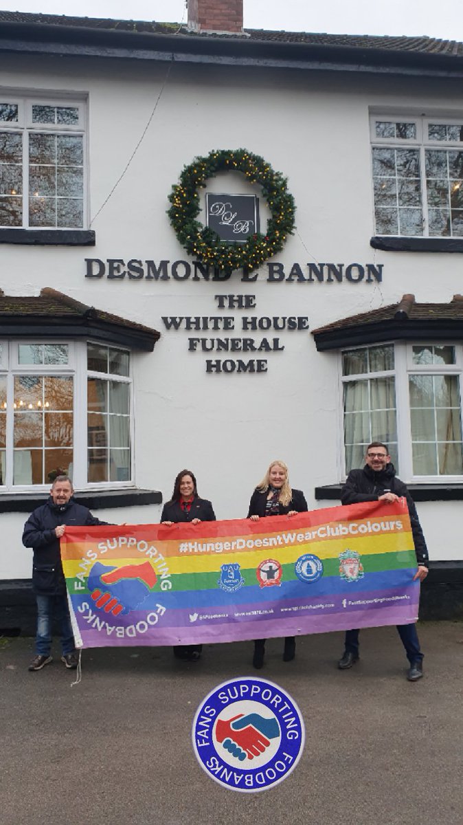 SFoodbanks's tweet photo. Big shout out to everyone from Desmond L Bannon for all of the food and toys they donated today.
No one should do without at Christmas
#NoHoHo #HungerDoesntWearClubColours https://t.co/j0ZJeeOrsr