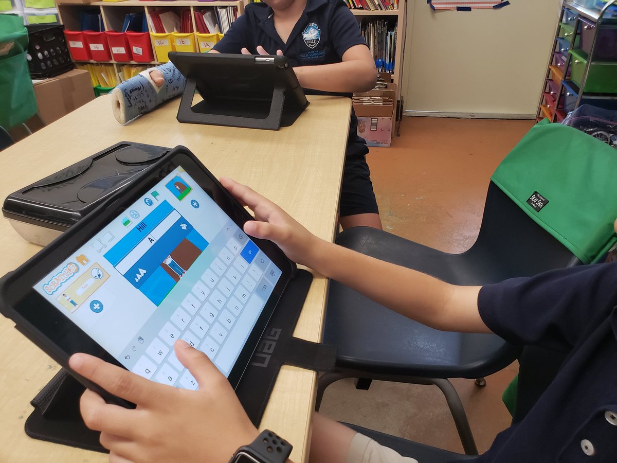 Penchevable's tweet photo. #2ndgrade is using @ScratchJr @scratch to demonstrate landforms @eHillel #codeallyear https://t.co/nqFVtFWJkn