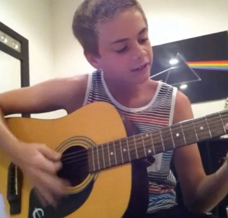 HAUNTEDBRINA's tweet photo. corbyn besson                corbyn besson
at the beginning              at the end 
of the decade                  of the decade https://t.co/cntxC4zUc2