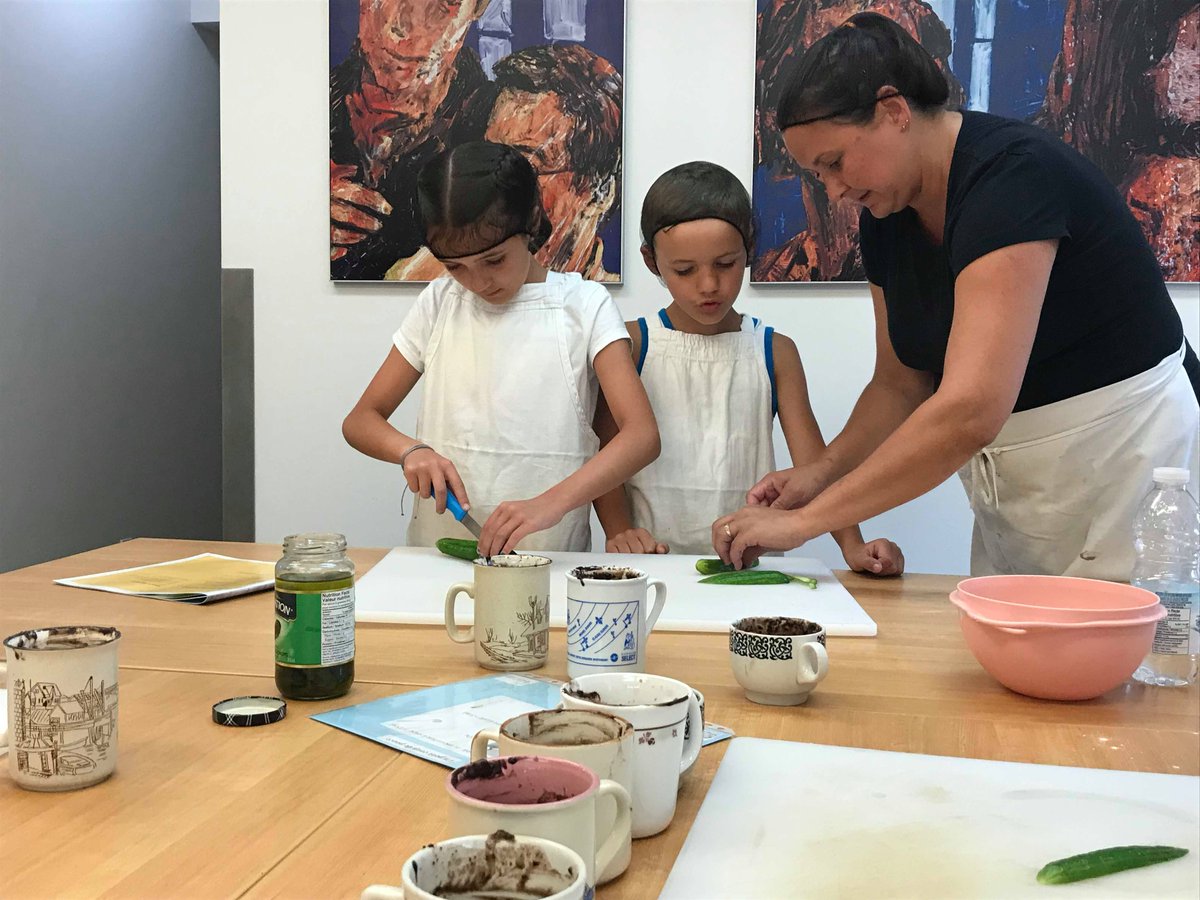 FondationAlpha's tweet photo. Ce weekend avait lieu le dernier atelier du projet #Cuisimots !  Merci à tous ceux ayant contribué au succès de ces ateliers qui ont permis à des centaines de Québécois de (re)découvrir le plaisir de lire et de cuisiner! @EducationQC @EducationUQAM @TableedesChefs @Ricardocuisine https://t.co/F2fxW90iqR