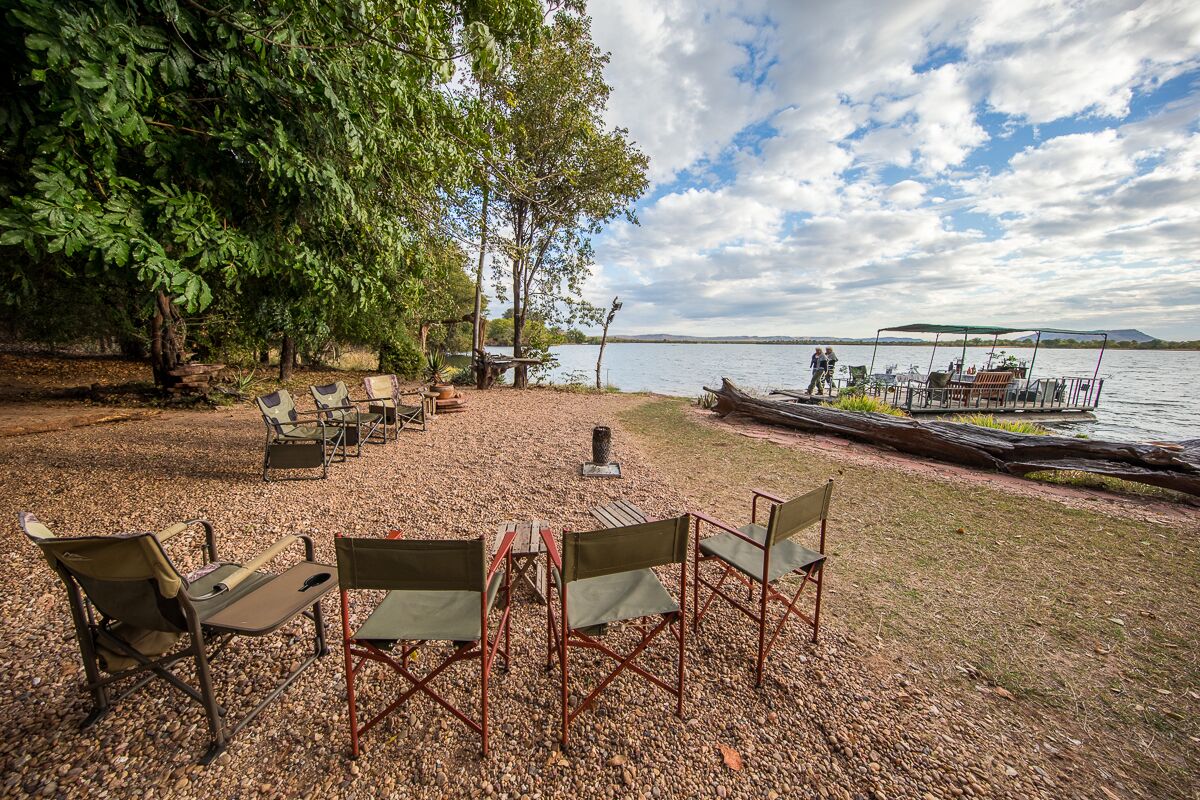 Sit back, relax and enjoy a view that never grows old no matter how many times you see it!

Unwind at Musango:
musangosafaricamp.com/accommodation

#Zimbabwe #LakeKariba #Views #LandscapeLovers #NatureLovers #FamilyTravel #AdventureTravel #Wilderness