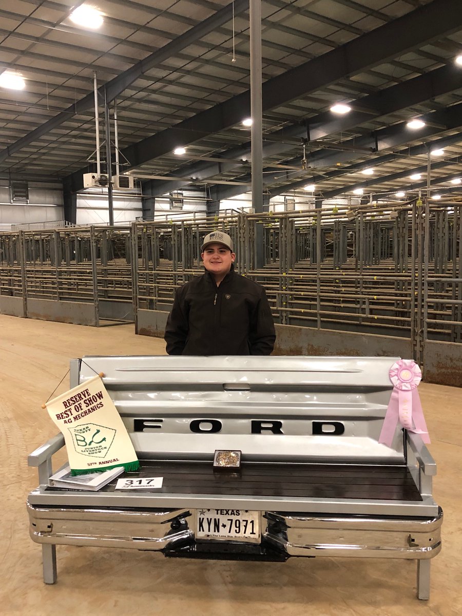 HighlandsAg's tweet photo. Congratulations to the Bexar County Jr Livestock Show Ag Mechanics Reserve Champion!!! Juan put in a lot of hours, glad to see it pay off!
#highlandsffa #BCJLS
@SAISDHighlands @SAISDCTE https://t.co/qKiRESsHDh