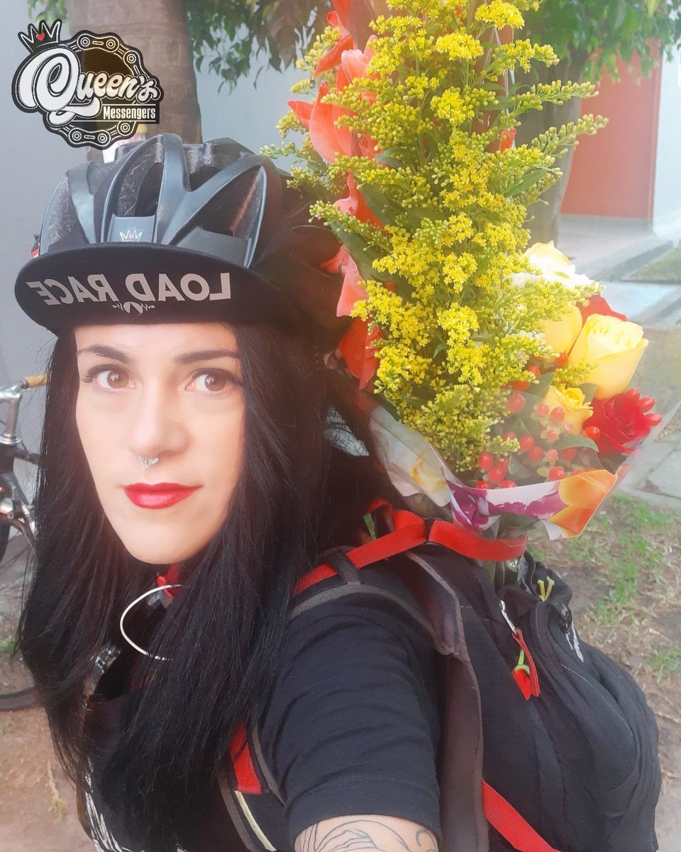 🌷💐🌹🌺🌸 Todas tus entregas, siempre en perfecto estado.
"Trabajamos con amor" #queensmessengers #bicimensajerasbogota #bikecourrier #bikemesengers #colombiancourier #queensbicimensajeras #bikemesengers #bikecourrier #messlife #messengerlife #mensajeria #bicimensajerasbogota