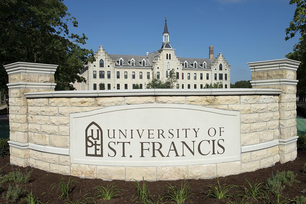 jack_attack_19's tweet photo. Blessed and grateful to say I have received my first offer from the University of St. Francis, thank you @tomcurry012 @BBonds46 @USFSaintsFB for the opportunity. #EAT @KCNpreps @DeepDishFB @EDGYTIM https://t.co/jBzSyrBGcy