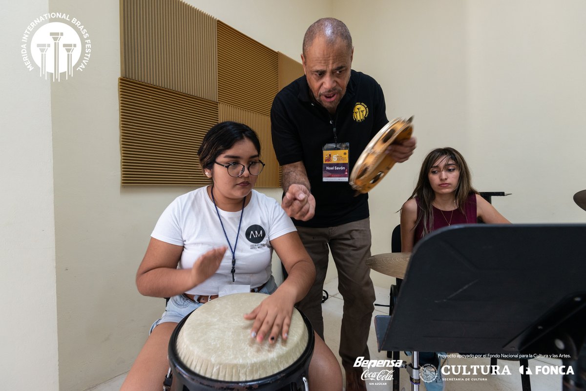 InfoMIBF's tweet photo. La música es el arte más directo, entra por el oído y va al corazón.

¡Gracias a los extraordinarios maestros y alumnos que hacen estas experiencias posibles!

#MAESTROS #MIBF2019 #FESTIVALDEMETALES #FONCA #DÍA2 #CLASES https://t.co/FUK5qcKj2R