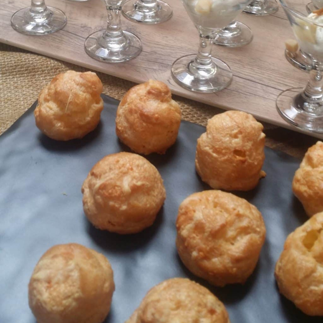 LesMargSJ's tweet photo. Looking for a tasty appetizer for your holiday gatherings.  Try Gougères, they're light and airy and really simple to make.  https://t.co/8piGet5yww https://t.co/E9LrsVpd3N