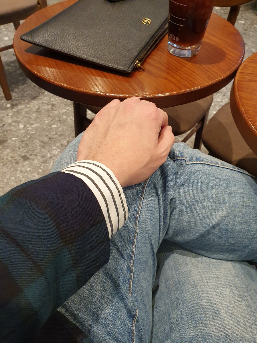 bluekim92's tweet photo. #섹트 #건오
첫 건전오프 떨려서 30분일찍나와서 커피마셨던...  디엠으로 오프하자는데 아직
건전오프가 좋아요ㅎㅎ https://t.co/LUtpYvZDYT