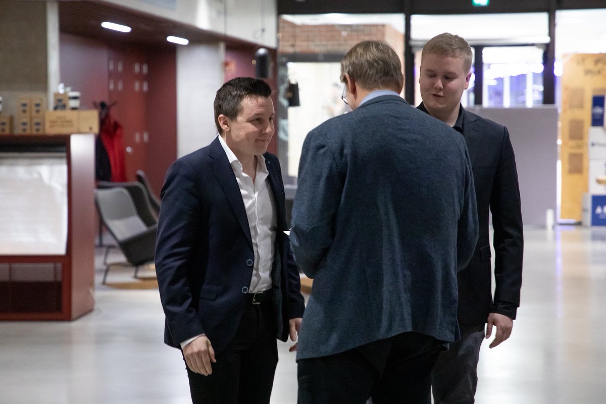 The ERM2019 was a great success! Scientific Communication Award was given today by Dean Jouko Lampinen (School of Science, Aalto University) to Petri Ala-Laurila (<a href="/AlaLaurilaLab/">Petri Ala-Laurila</a>) and Aarni Seppänen for organizing the conference.
#ERM2019 #Aalto @AaltoResearch <a href="/AaltoUniversity/">Aalto University</a>