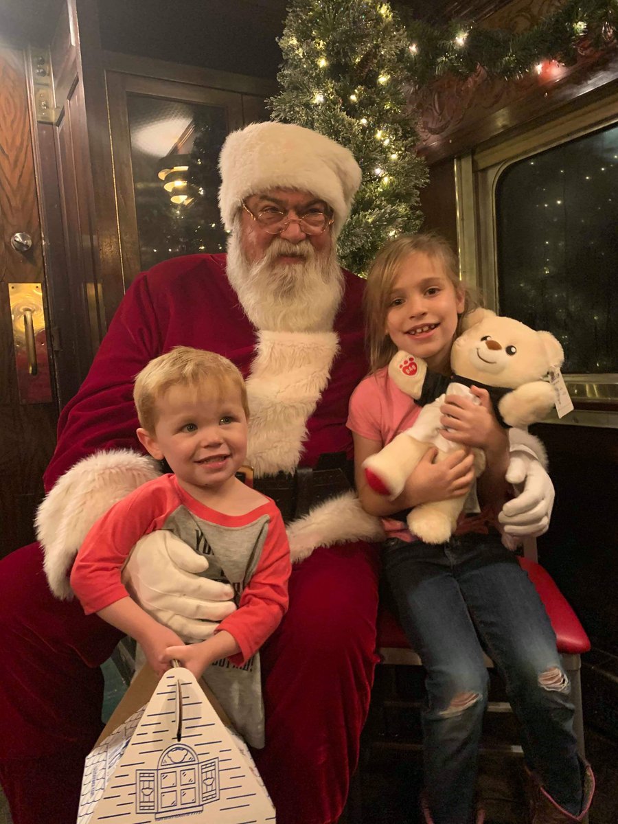 MascotMiracles's tweet photo. THANK YOU America First and Mouritsen Dental for sponsoring this year's Polar Express train ride on the Heber Valley Railroad for MMF heroes and their families. It was a magical night for all, and we are so grateful for your support! @AFCU @MouritsenDMD https://t.co/WZWRMPP52g
