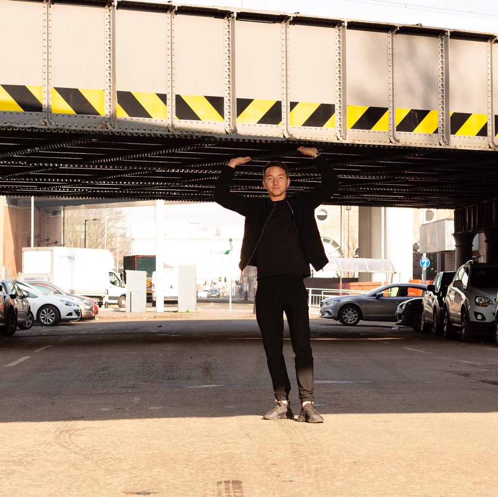 Frazi_er's tweet photo. In July Iโll be back under the rave famous bridge for Platform 18โs unique street festival. Iโll be playing a 3hour extended set alongside @richiehawtin , @FJAAK , @djannamiranda + more! ๐ง๐๐ป #RaveWithFrazier #Platform18 https://t.co/O8tjcTr86R