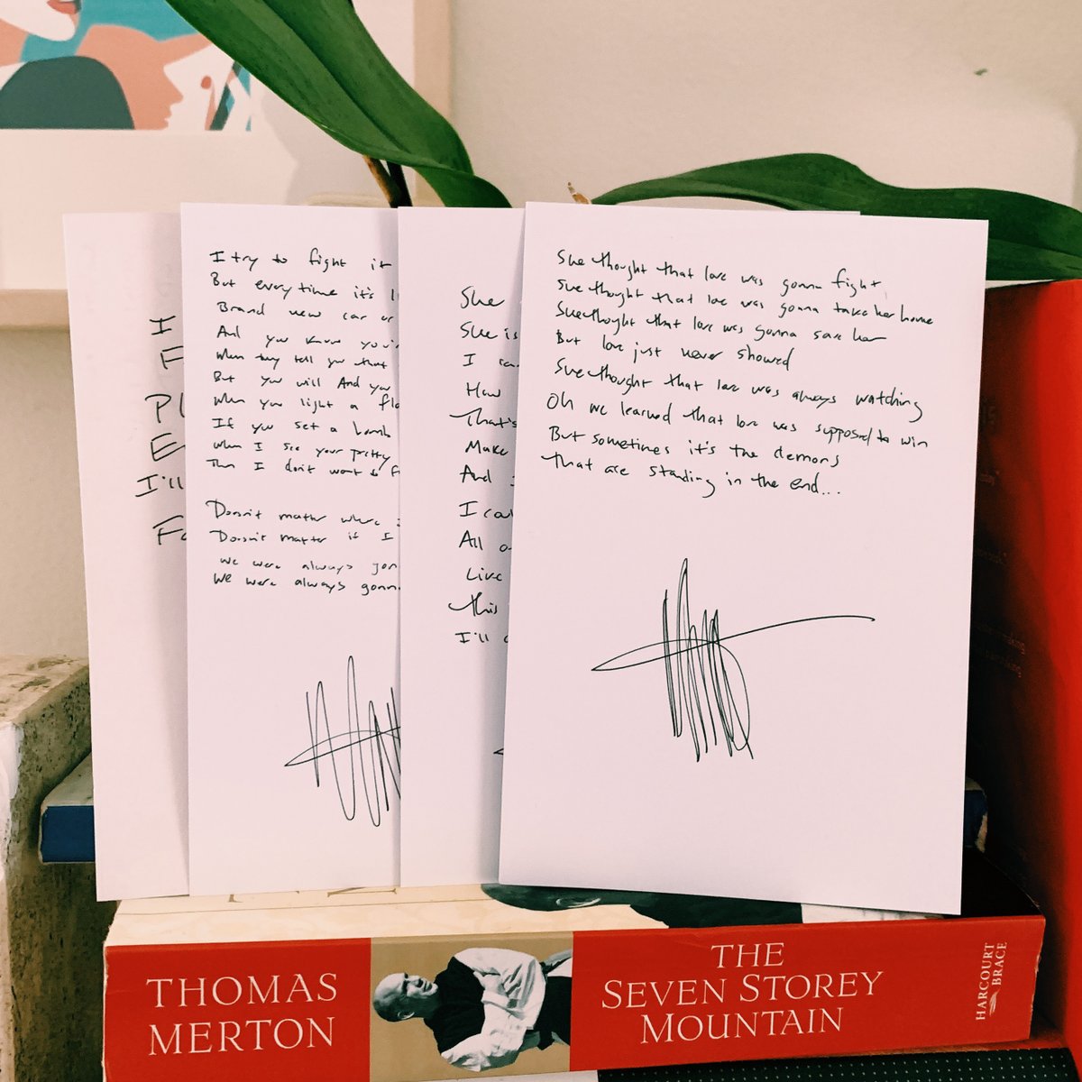 Today is the LAST DAY to get signed custom handwritten lyric sheets from our online store. Get them by midnight PST tonight or lose out! 

Shop here: store.weareparachute.com