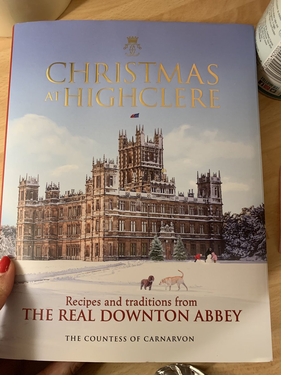 GeorgieTeight's tweet photo. Attempting this tonight... not a great start when I was just about to put it in the oven and thought it was looking a little pale...forgotten the cocoa powder ๐คฆ๐ฝโโ๏ธ Iโve got enough for at least one more attempt if this fails!!! #HoHoHo #christmascookingfail https://t.co/6Pr2ApbTTf