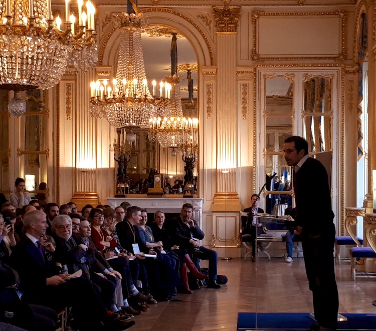 PLungheretti's tweet photo. Presentation au ministère de la culture par @franckriester de @2020anneeBd en présence des 2 marraines #FlorenceCestac et #CatherineMeurisse et l’un des 2 parrains @jul_auteur et @JosephFalzonBD auteur de l’affiche 💥🎉👏#BD2020 #9eArt 👍👍👍 https://t.co/yCBbF5TXa7