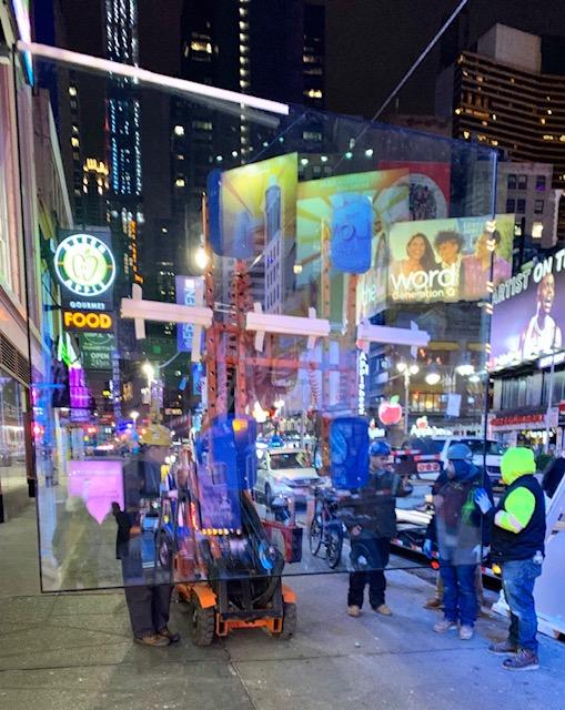 Gotham Glass installing a GLASSWERKS Jumbo IGU on Broadway in NYC early this morning: 1/2" outboard + 3/8" inboard measuring 130" x 123". That's 1300lbs of glass! #jumboglass #insulatingglass #nyc #bigjobs