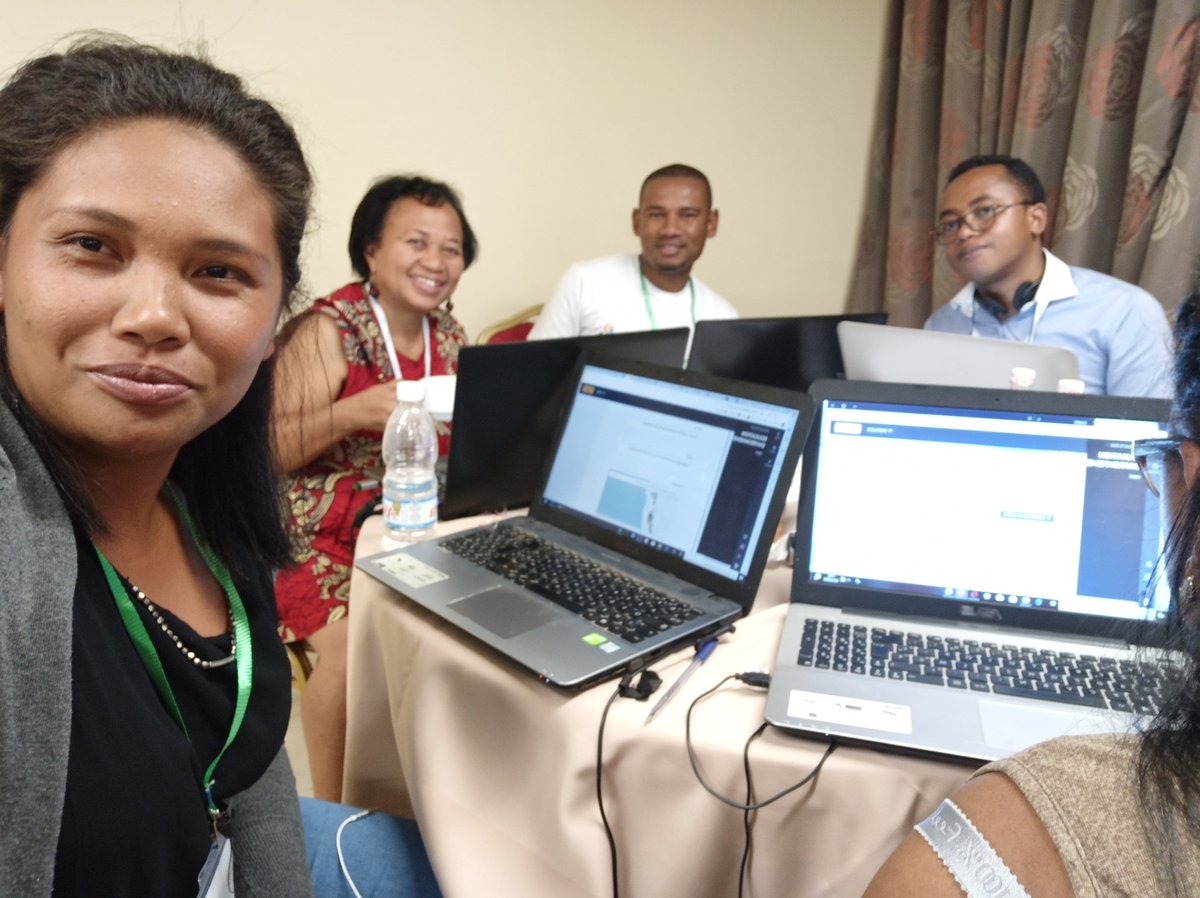 Equipe de Madagascar sur le Hackathon de données ouvertes
#CAFDO2019  #Abidjan