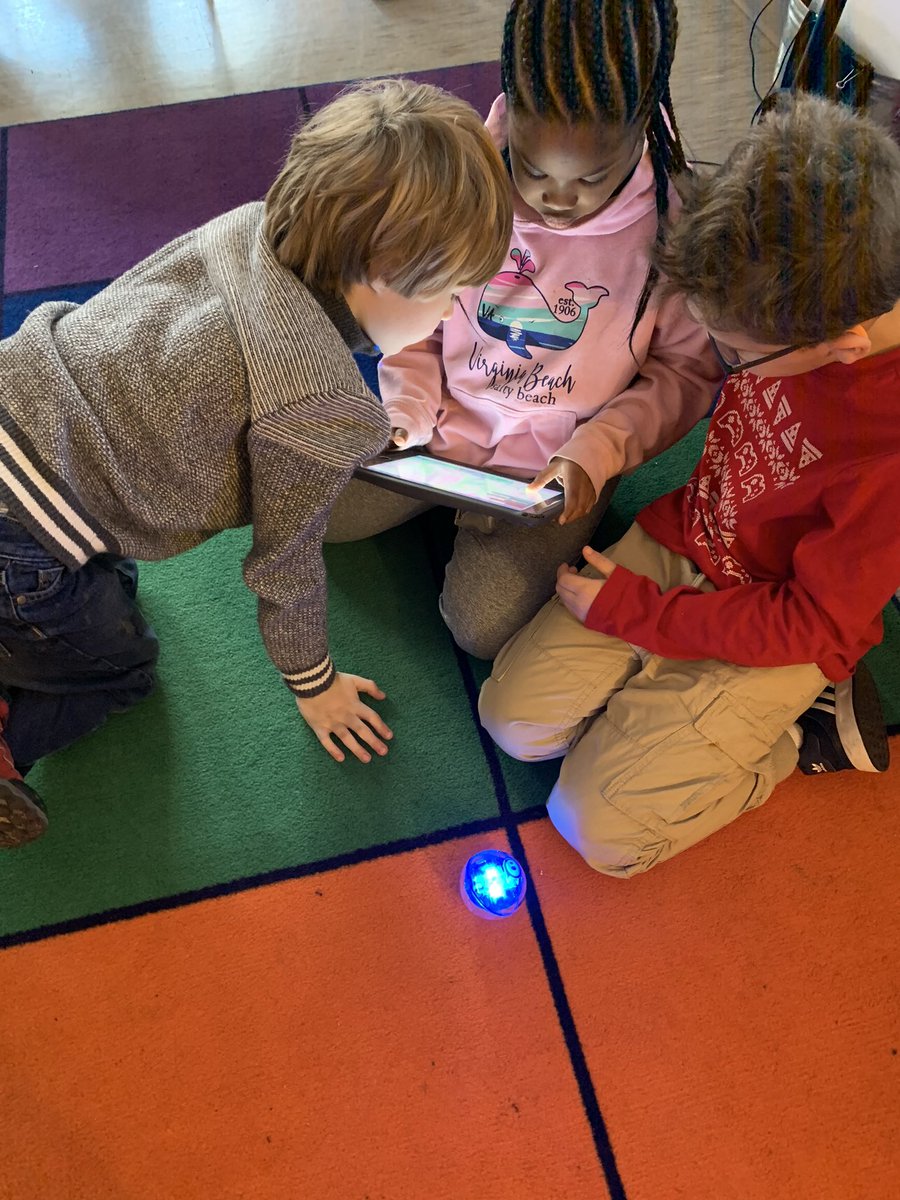 MsFrazier3's tweet image. Wow! Thanks, @GirlGeekITC for teaching us how to code these @Sphero robots! #HourofCode2019 @AbingdonGIFT
