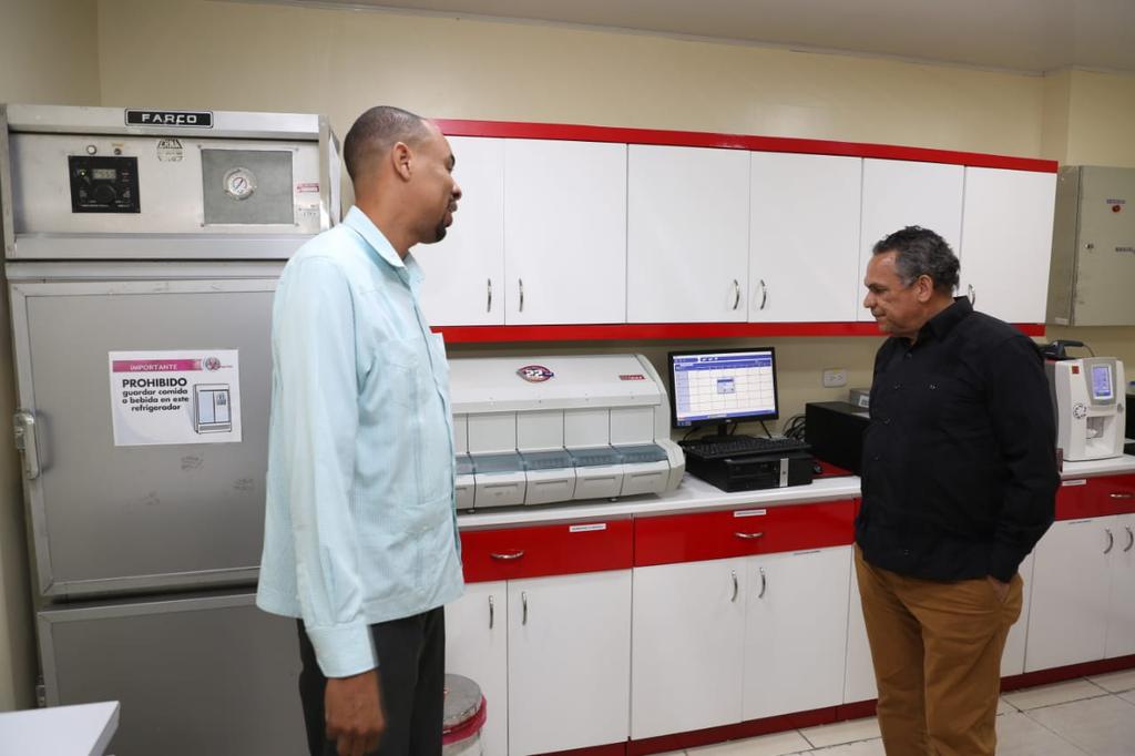MapRDo's tweet photo. El encuentro estuvo encabezado por el licenciado Ramón Ventura Camejo, titular del MAP y el doctor Harry Romero, presidente del consejo de dirección de la Cruz Roja Filial Norte.
#AdministraciónPúblicaRD
#ModeloCAF https://t.co/cRLs6ErtOT