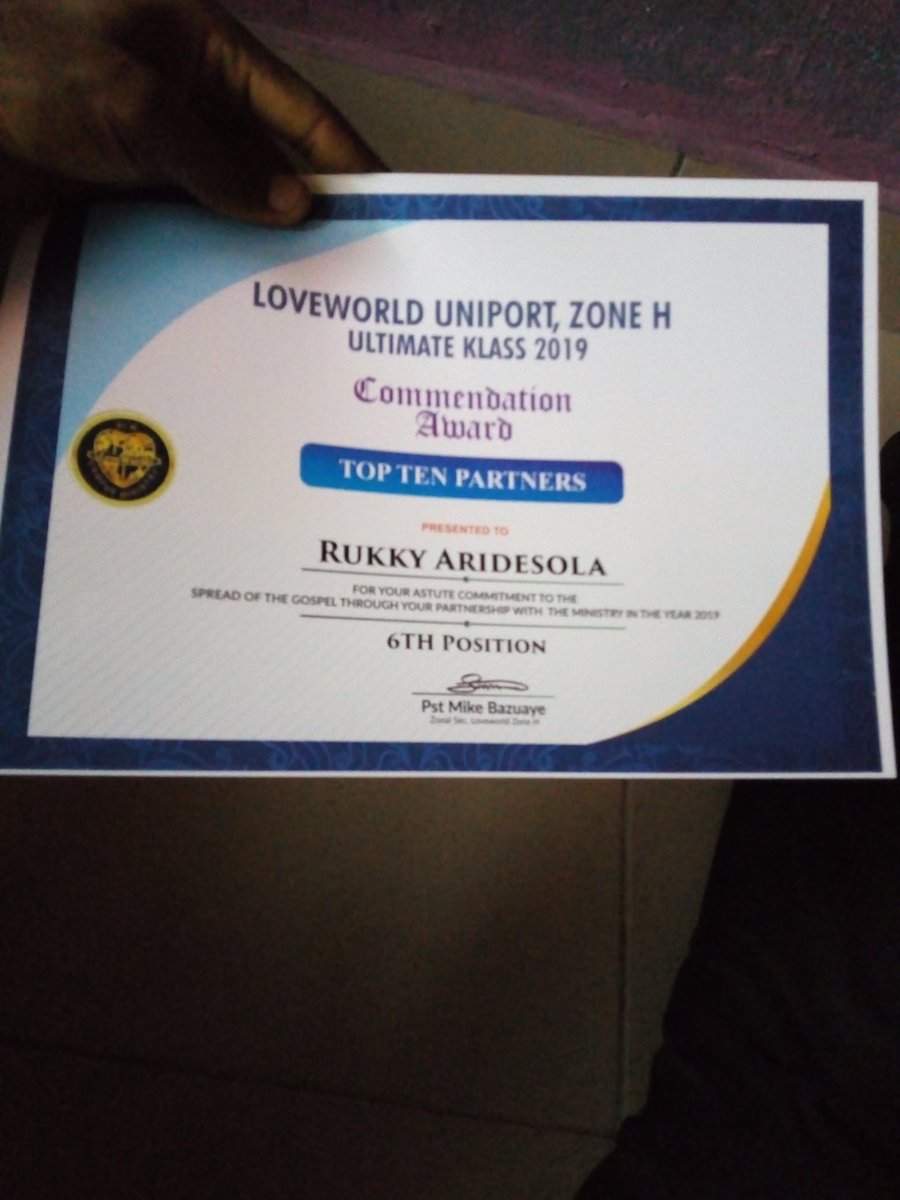 shola_aride's tweet photo. The blessings too many many to pack ooh
#blwuniport
#uk2019
#pstchrisgeneration https://t.co/wbZZXU18qx