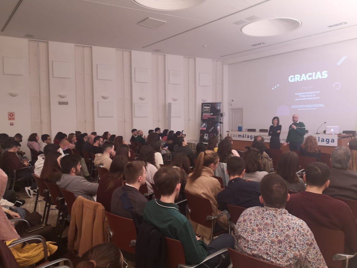 cibermarikiya's tweet photo. . @nachomadrid_UX aportando interesantes tips de accesibilidad y usabilidad en infografías y visualizaciones interactivas para hacer diseños para todxs, gracias!! #tipomasters4 #periodismouma #tipo1920 #transuma https://t.co/OIsPuhZldJ