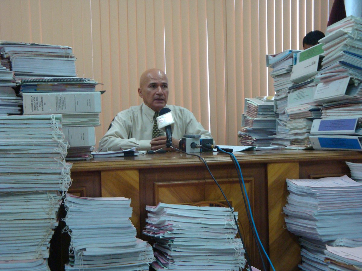 JuicioCrudo's tweet photo. El juez de sentencia fraudulenta contra Chevron en Ecuador, también estuvo involucrado en el caso #TelmoCastro. https://t.co/YGlvTjsHsN https://t.co/FfbzZYUHGd