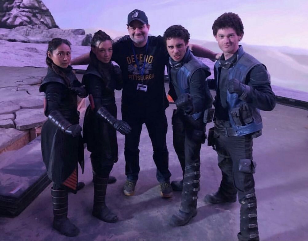 MingnaNews's tweet photo. 📷 | new picture of Ming-Na Wen with the cast, behind scenes of chapter 5 of #TheMandalorian #FennecShand ( credit Trevorlogan ) https://t.co/4vC9VBVVtj