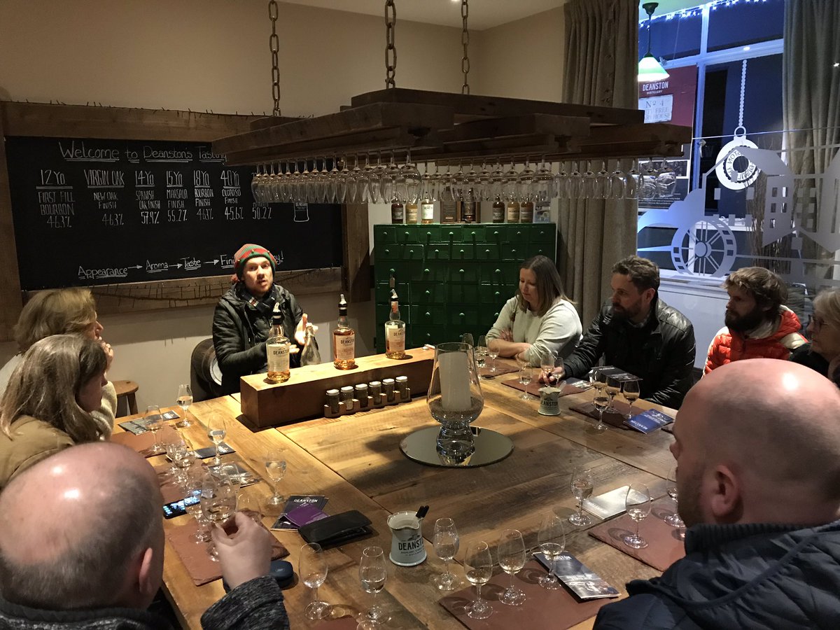 highlandgrowth's tweet photo. An afternoon of history and culture for @HighlandMarktng annual #Christmas get together this year in #Scotland with tour of @stirlingcastle and then tantalising of our tastebuds @deanstonmalt #HappyChristmas https://t.co/44Oj2Abl43