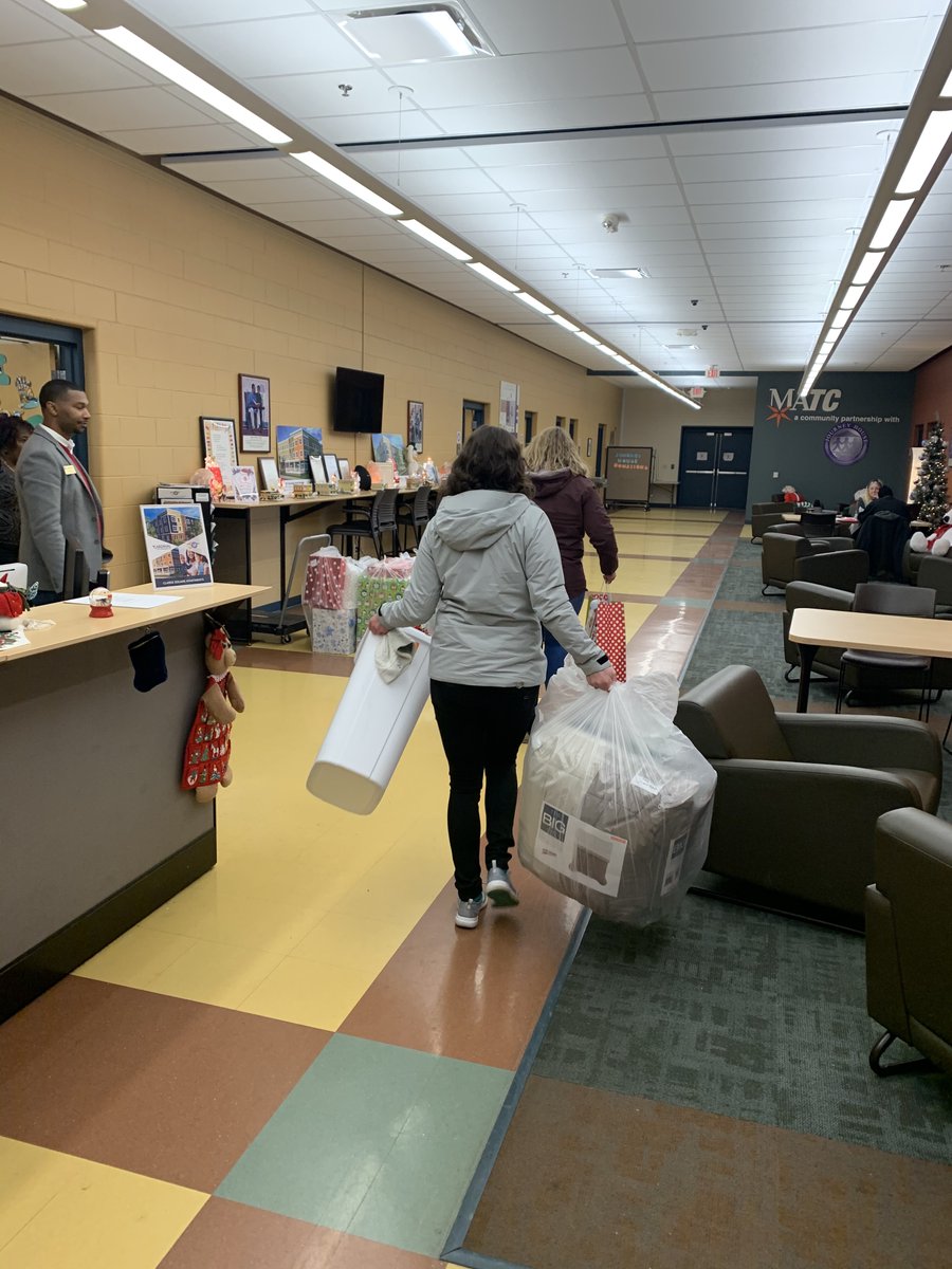 EUA's tweet photo. Dropping off our gifts for our @journeyhousemke families. There is nothing better than helping those in need during the holidays. #EUACommunity #LoveWhatYouDo https://t.co/lQl8NSlk9c