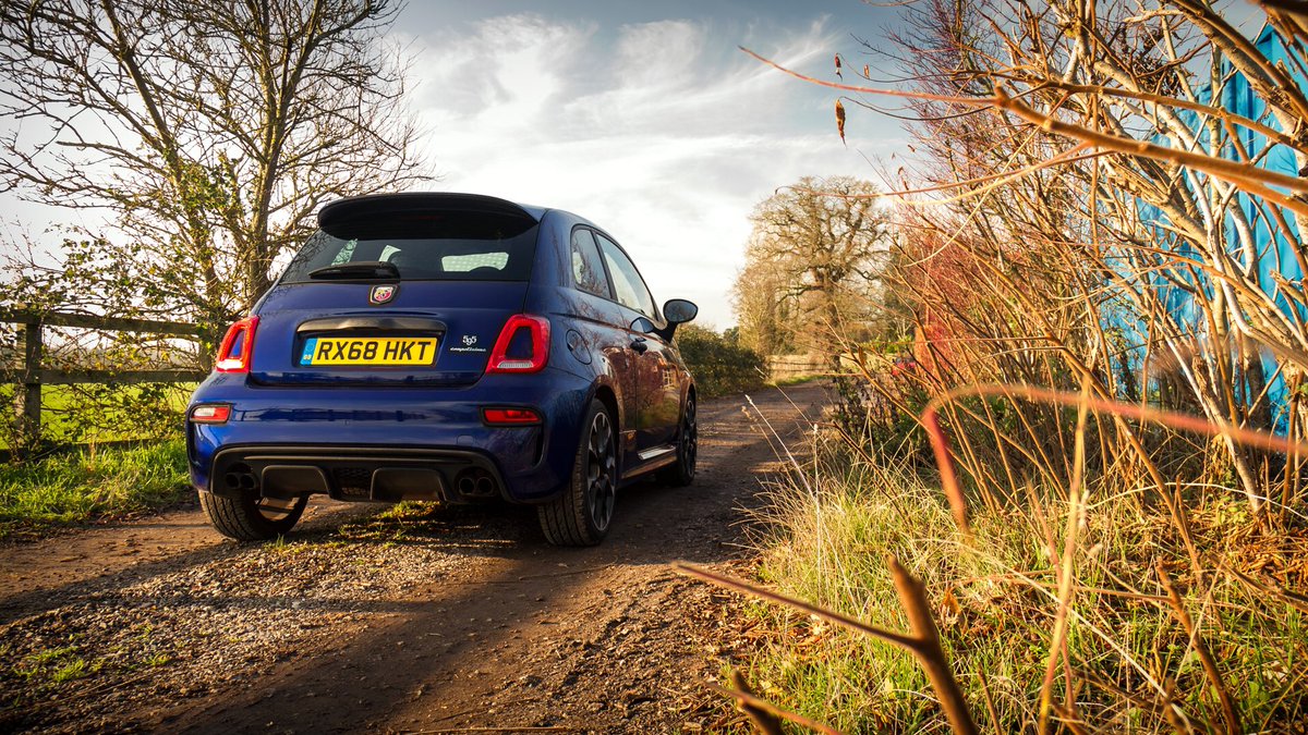 NewMotoring tweet media