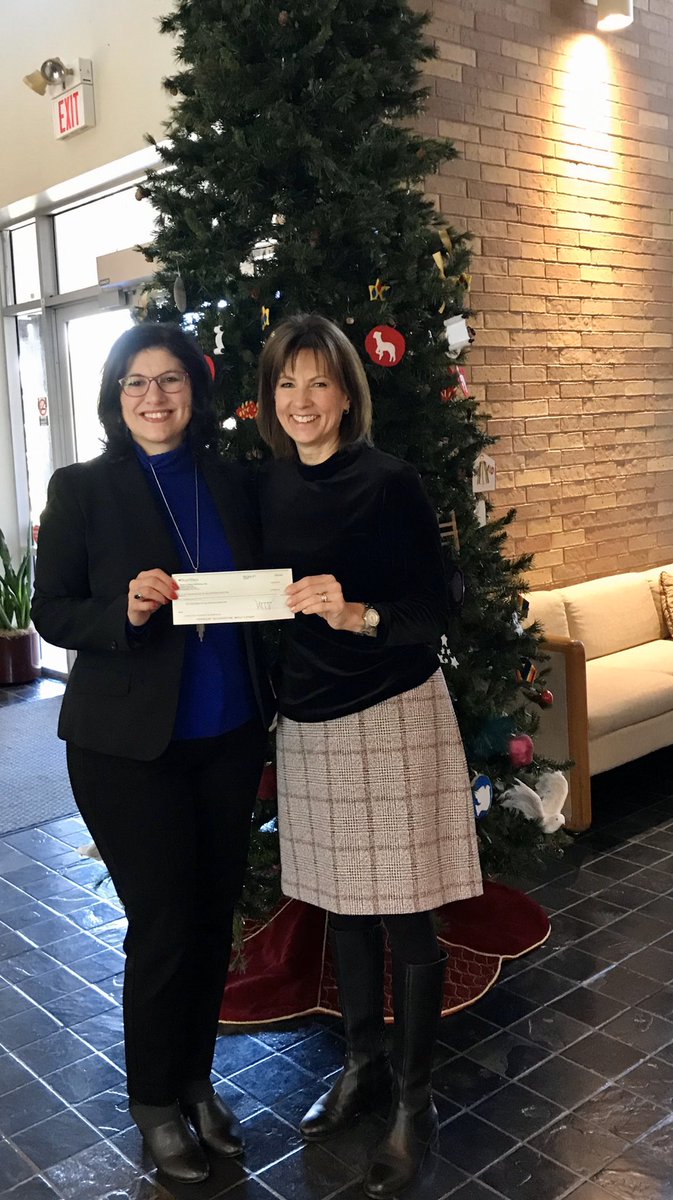SuperArchGH's tweet photo. A big Thank You to Flynn O’Hara Uniforms for their support of Catholic education and our Steps for Students 5K! Superintendent Debra Haney receives a Steps donation for $5,000 from Flynn O’Hara Territory Manager Angela Woodruff! #Steps4Students #ChooseCatholicSchools https://t.co/qk2jxCmGDA