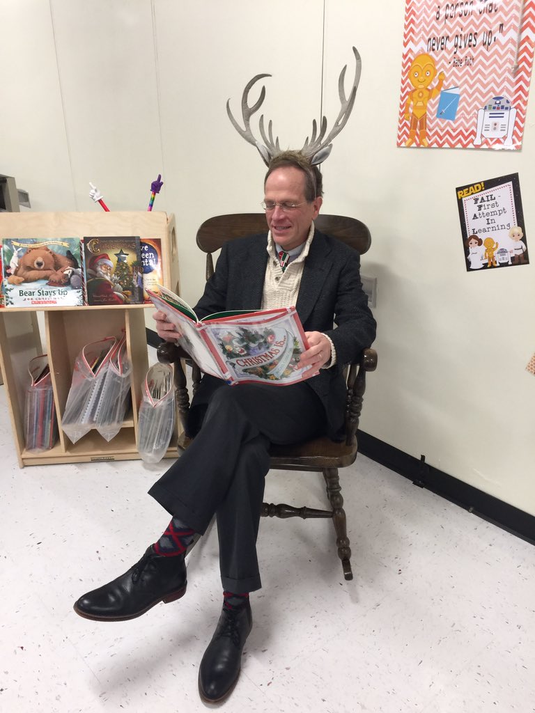 BerkHeightsES's tweet photo. Look who stopped by @BerkHeightsES to D.E.A.R. (Drop Everything And Read) today!  Thank you to @PKMsupt for being a good sport! Happy Holidays and Happy Reading! 
😊❤️📚
@BerkCoSchoolsWV 
#promotingliteracy 
#dropeverythingandread 
#ilovemyWVschool 
#Reading 
#HappyHolidays https://t.co/yzdyHxvx2d