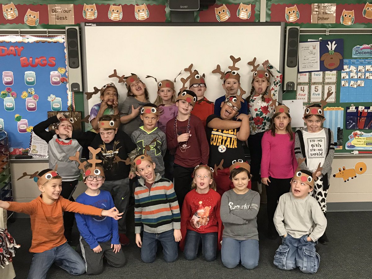 MrsWeldy's tweet photo. Reindeer day in First grade! #bhesbettertogether https://t.co/iePXcZexhI