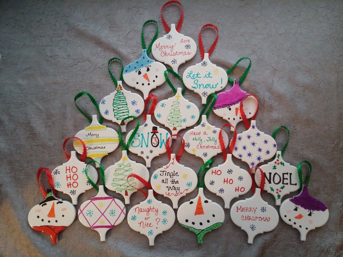 CenturaHamilto1's tweet photo. Christmas fun achieved with lantern ceramic tile - you can use our Scale Alhambra tile for homemade ornaments just like the ones I found on google. Too cute not to share! #centurahamilton #centuratile #hamont #ornamentideas #ceramicfun #christmastree #visitourshowroom https://t.co/wi3ShCvF5F