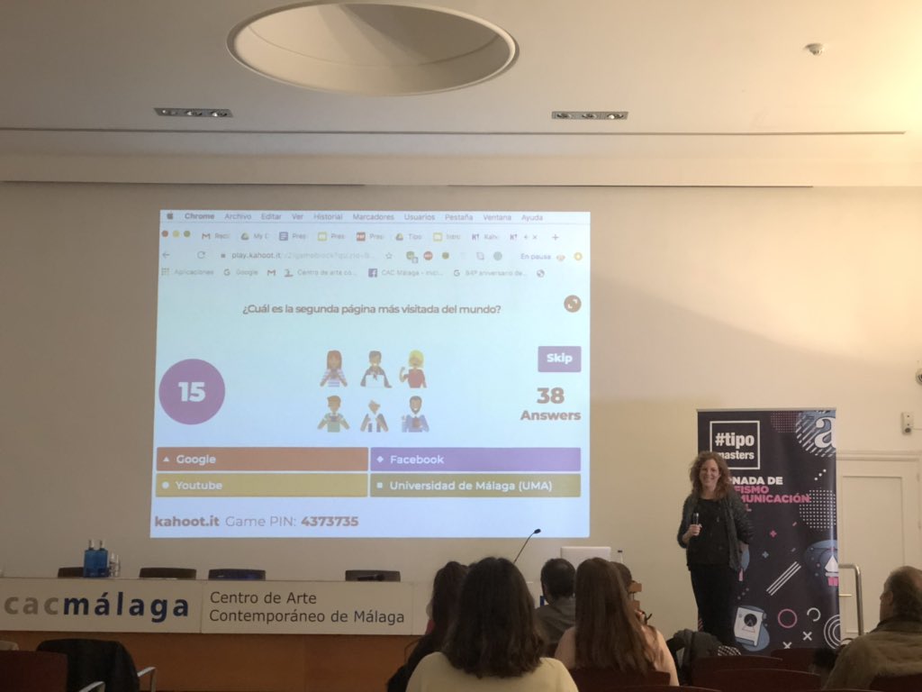 MarianSCastan's tweet photo. #tipomasters4 en @cacmalaga #periodismouma #transuma
🔝👏🏼 Amena y divertida ponencia de
@SRubioRimada de @fugazzzes empleando la gamificación 📲 para transmitir conocimiento https://t.co/txj3iB8Rnc
