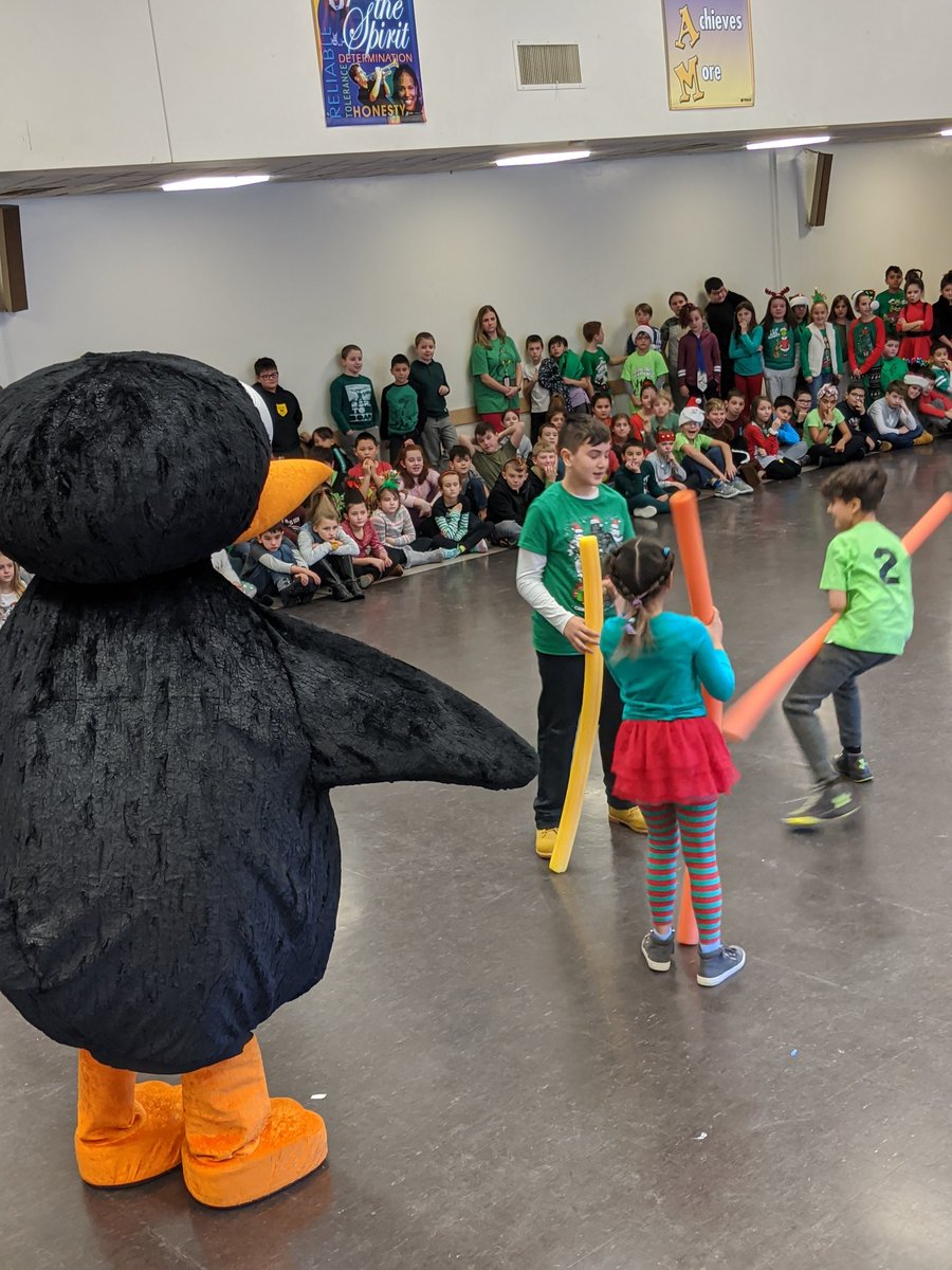 WESMath1's tweet photo. JiJi came for a visit today. A little 'musical pool noodle'.  @STMath @Mass_STEMHub #STMathMA https://t.co/tmU0P1f67w
