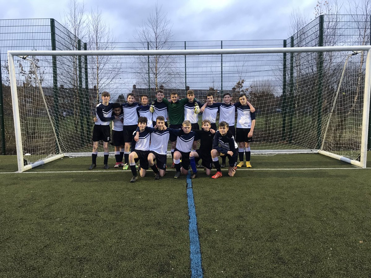 MoorsideHigh_PE's tweet photo. The well anticipated Year 9 ‘battle of the bands’ did not disappoint⚽️
Ego’s were on the line as the game was played at a frantic pace but it was Y band who started the stronger with 2 early goals which proved too much to overcome.
Y band 2-1 X band #BraggingRights #Rematch2020 https://t.co/OQ0hev11t3