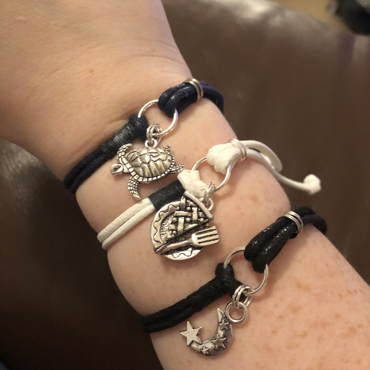 Emily741_'s tweet photo. Please like and RT this tweet to be in wish a chance of winning the #Waitress bracelet collection in 3 colours of your choice.🥰🥧🎭 https://t.co/XELATCaTEl