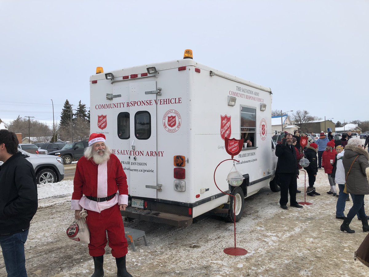 denisperrault's tweet image. Thank you @CPHolidayTrain for your generous donation to our local @salvationarmy and for the fun musical performances.   Let’s #GrowSwift Together.