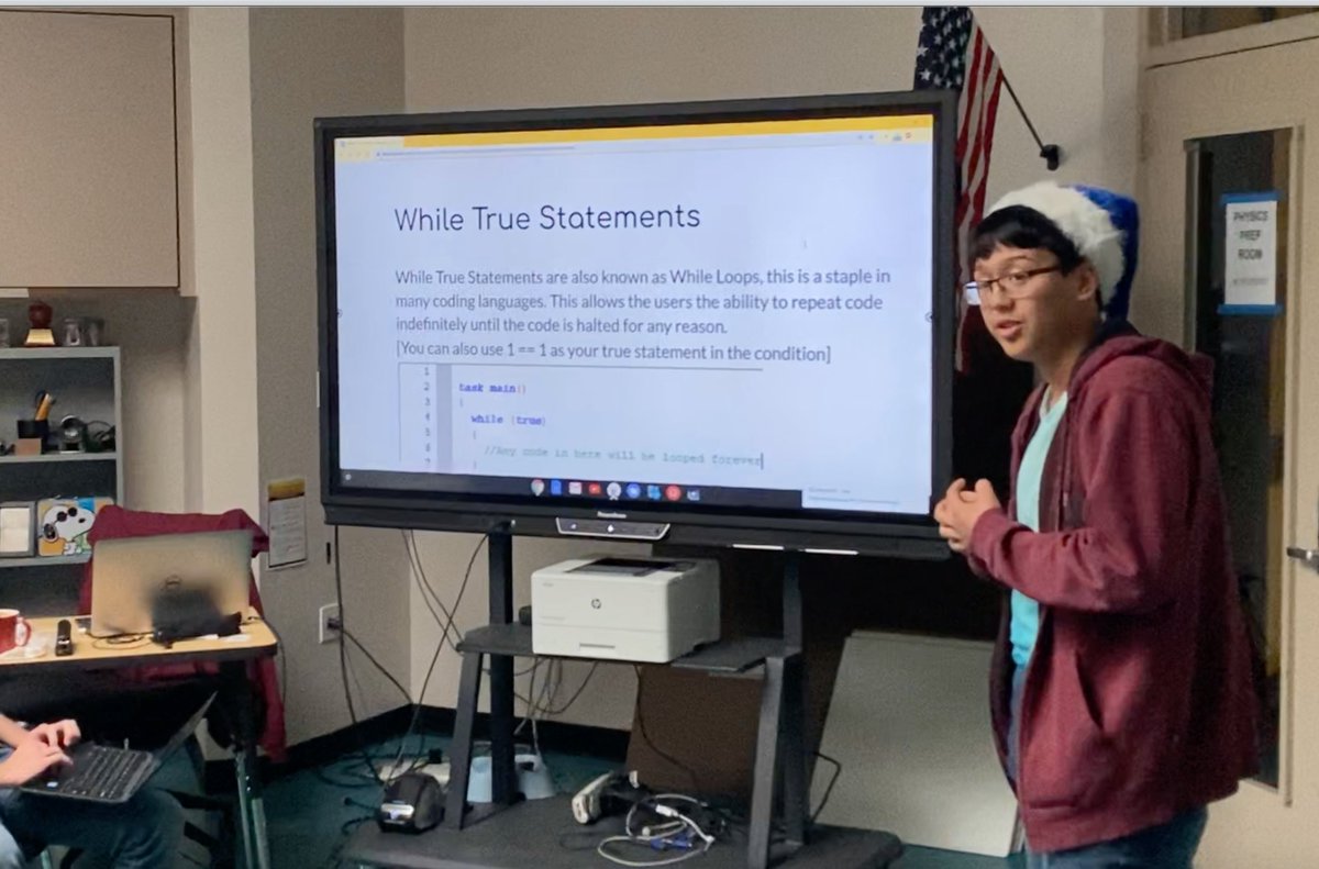 PalomaValley's tweet photo. Although Computer Science Education Week just ended, our #PVHSwildcat Engineering students celebrate coding all year long. Here, Tevan presents how to use "While True" statements in Robot C. #PUHSDcodes #CSEdWeek https://t.co/7AGepjfVtd