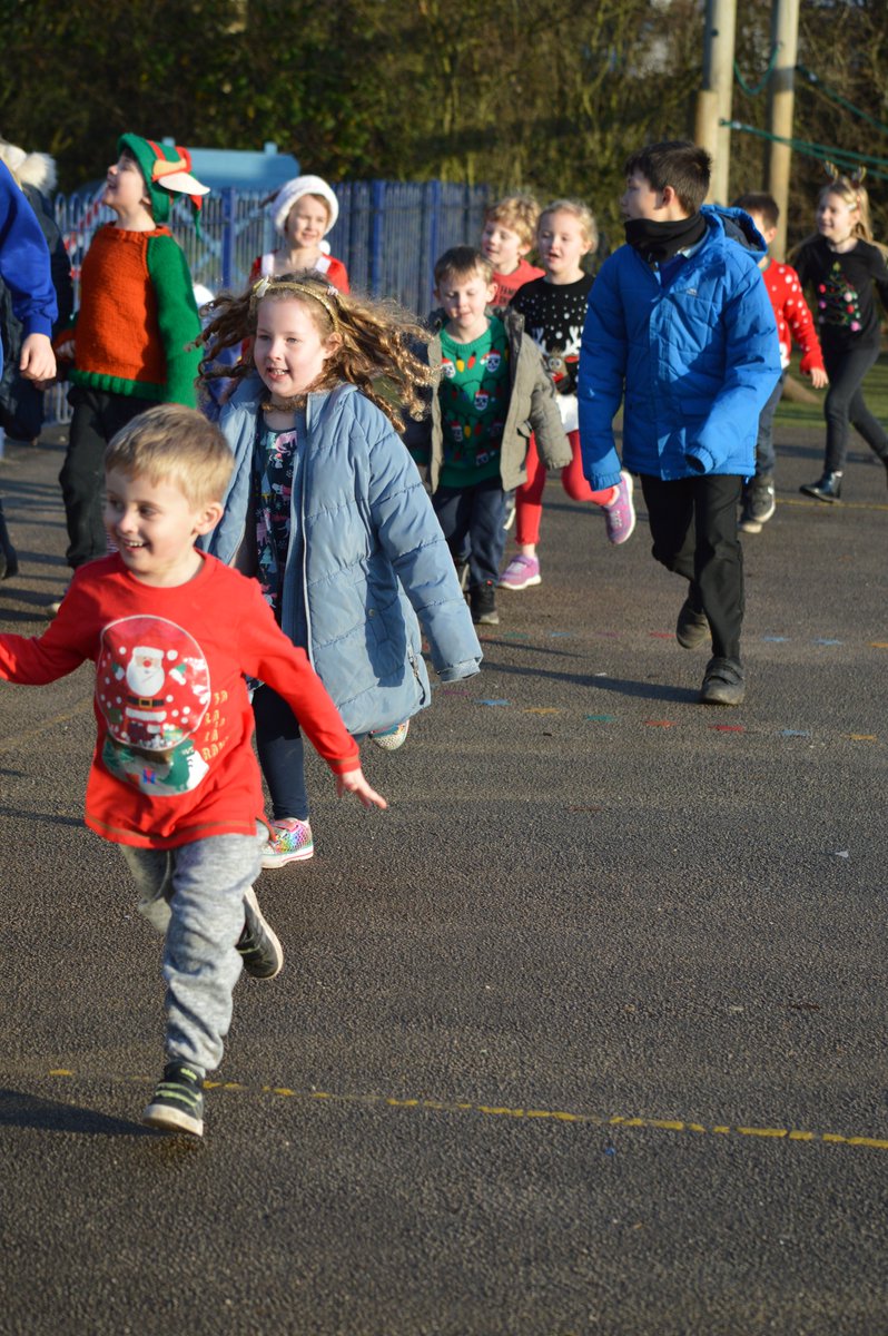 sthelensCEPS's tweet image. An enjoyable afternoon was had by all helping to raise money for the library #InHisFootstepsLetUsShine #raisingfunds #festivefunrun