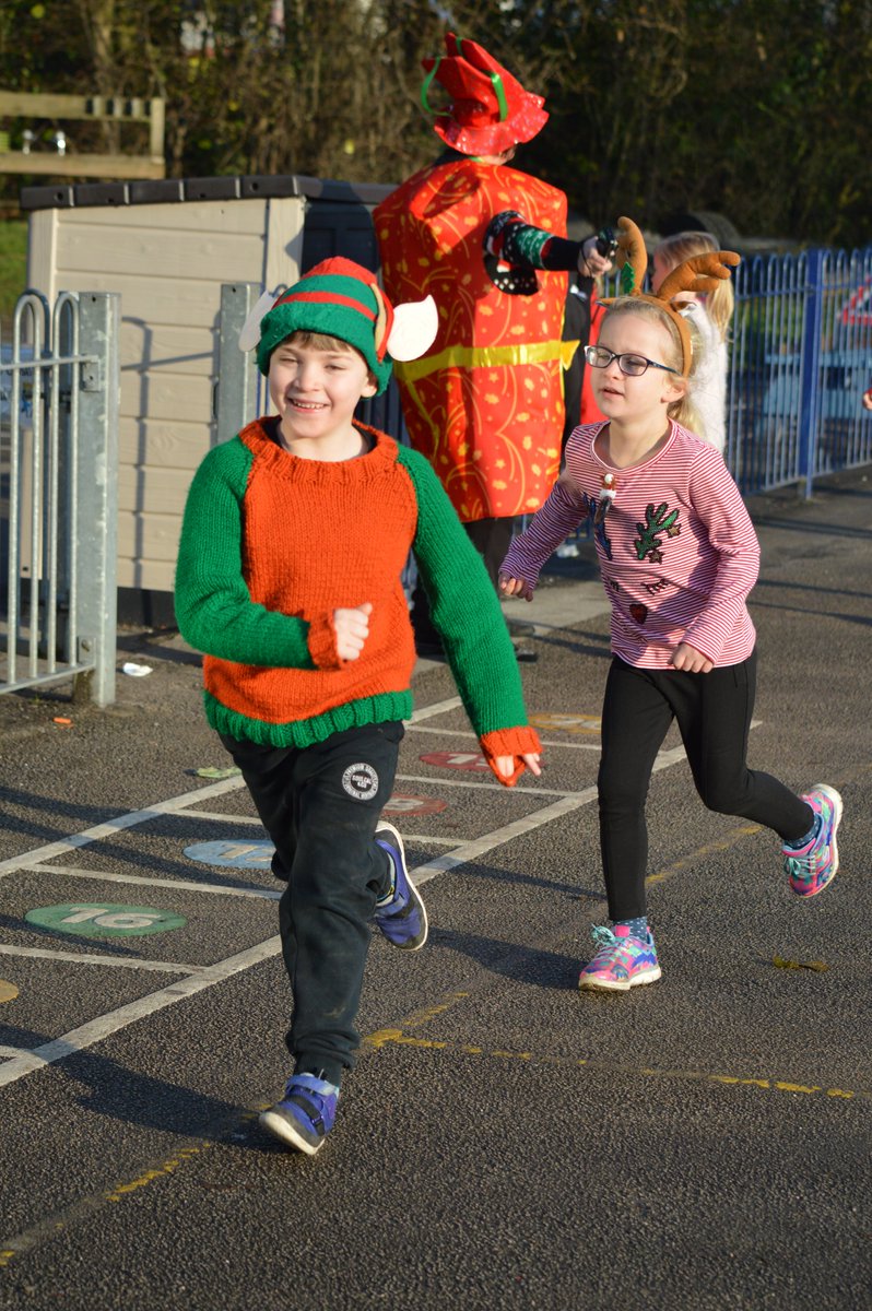 sthelensCEPS's tweet image. An enjoyable afternoon was had by all helping to raise money for the library #InHisFootstepsLetUsShine #raisingfunds #festivefunrun